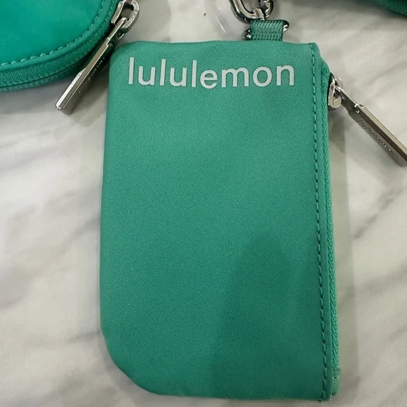 Lululemon Athletica Green Key Card Holder Set - Picture 6 of 8
